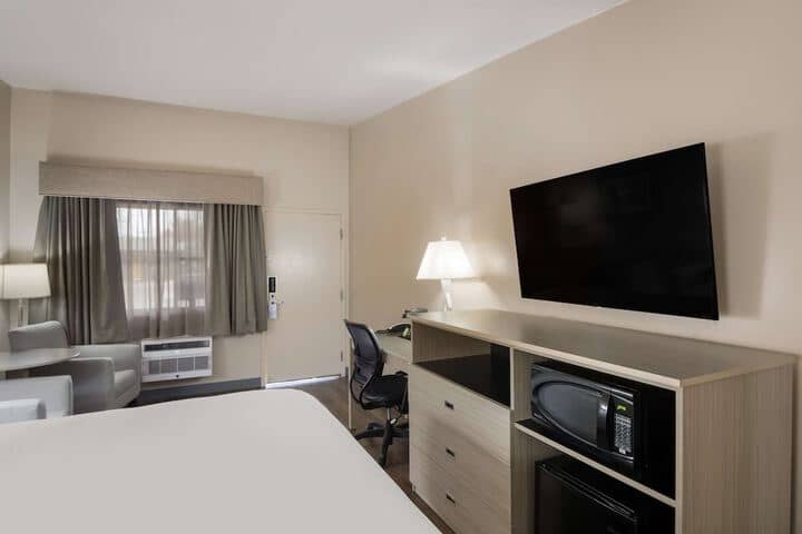 Room 16 of 54