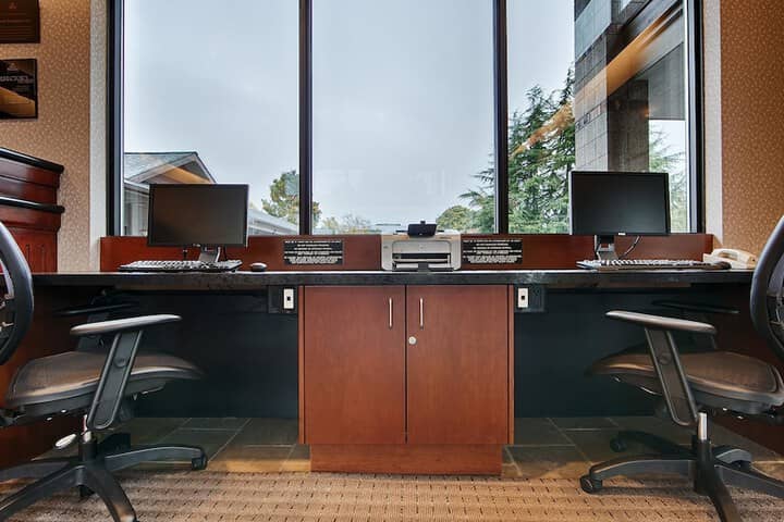 Business Center 44 of 54